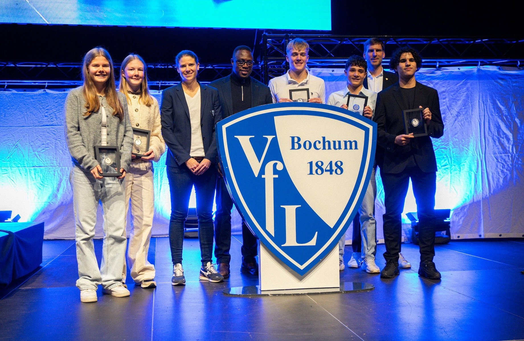 Castrop-Rauxeler Talent Lasse Isbruch erhält Werner-Altegoer-Medaille des VfL Bochum